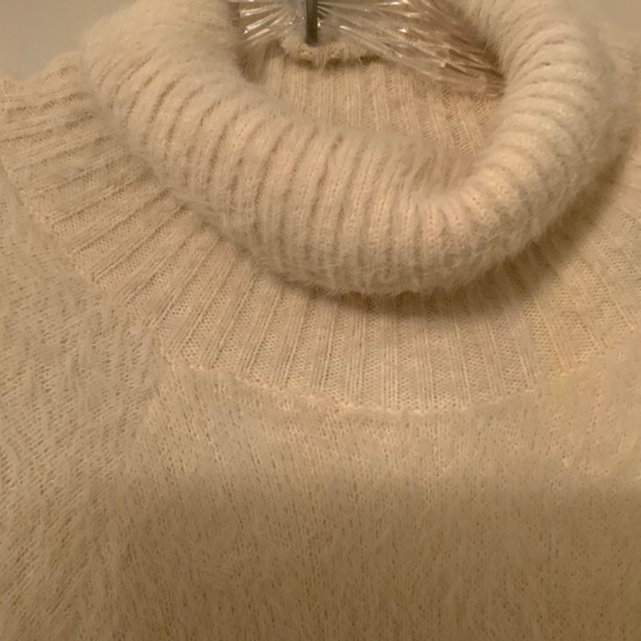 Akimo + Kin Sweater - Picture 5 of 7